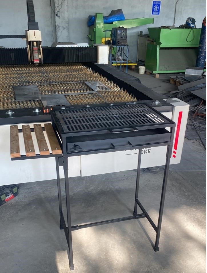 Asador Madera Portátil - 1